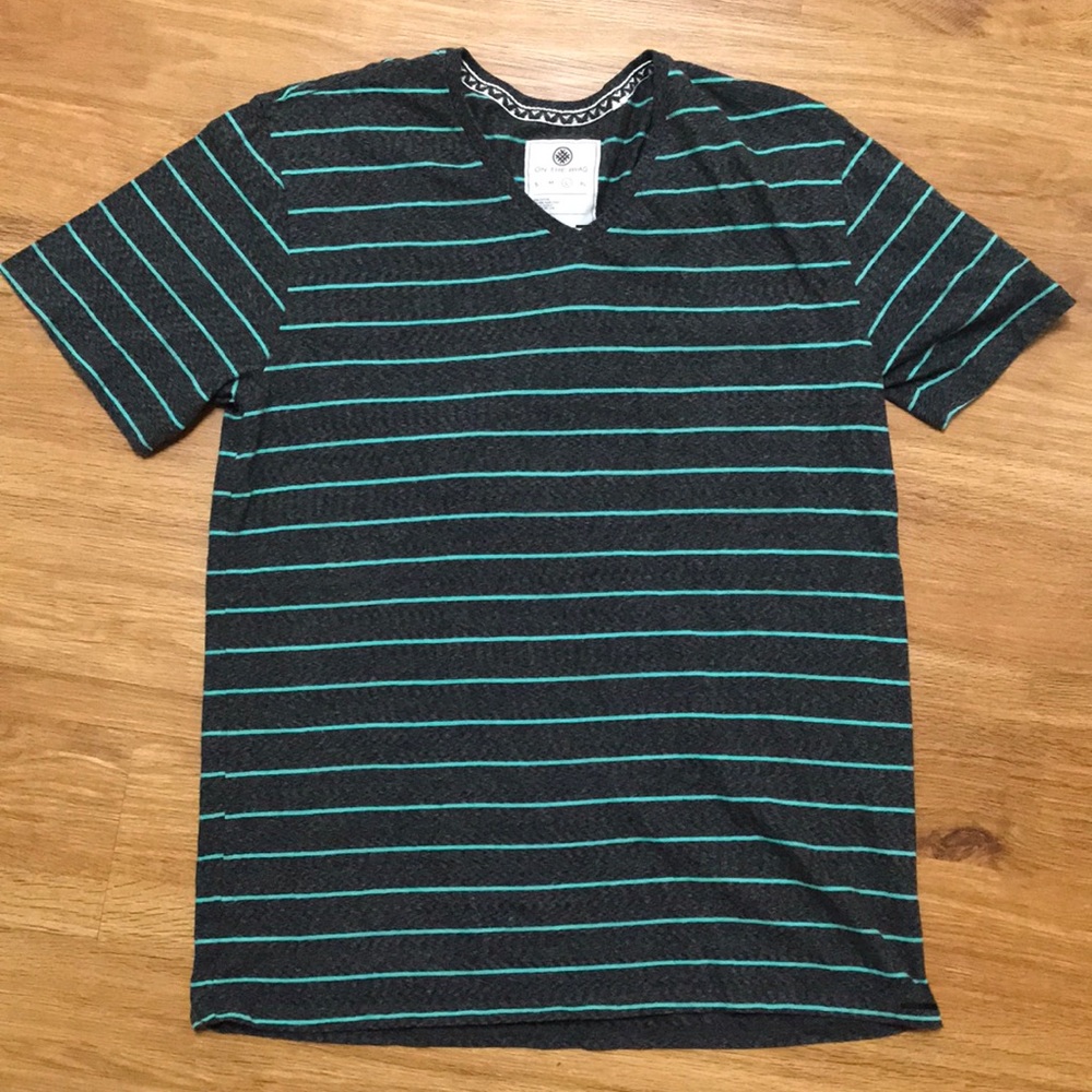 On The Byas V Neck
